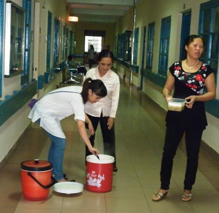Những suất cháo nghĩa tình