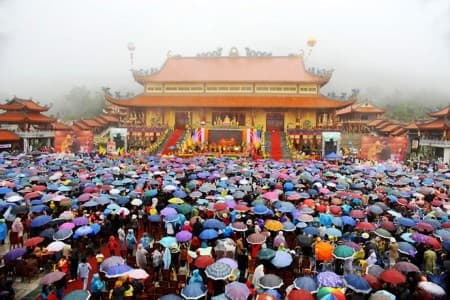 Chùa Ba Vàng - Những tấm lòng vàng