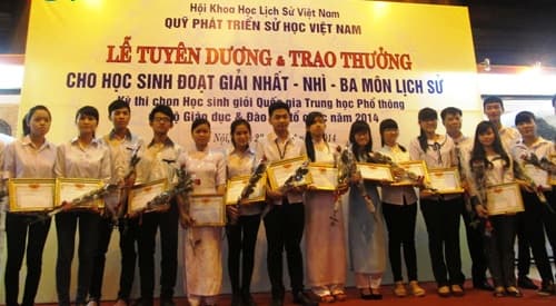Tuyên dương 217 học sinh giỏi quốc gia môn Lịch sử