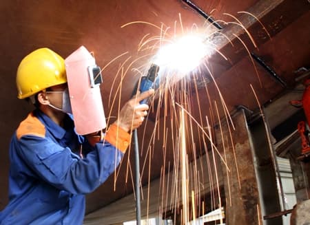 Lính thợ vào ca