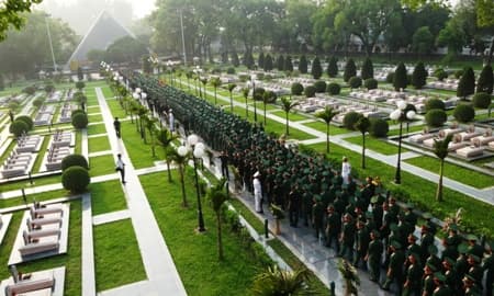 Tháng 5 ở Nghĩa trang liệt sĩ A1