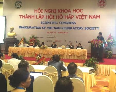 Bệnh nhân mắc bệnh hô hấp gia tăng không ngừng