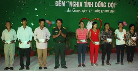 Ấm áp "Đêm nghĩa tình đồng đội"