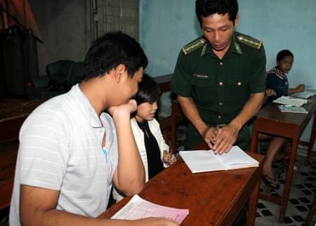 Thầy Tưởng và lớp học xóa dần "vùng tối"