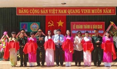 Niềm vui của thầy trò vùng biên giới Mô Rai