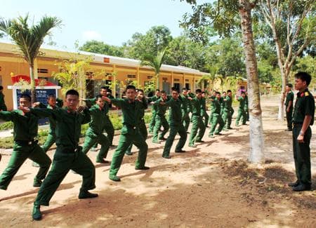Những cử nhân-chiến sĩ trên hòn đảo phía Tây Nam