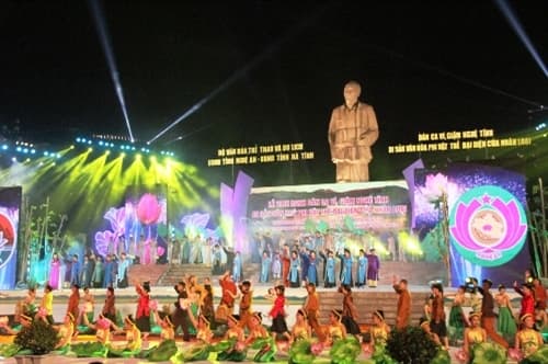 Ngày hội văn hóa các dân tộc miền Trung 2015: Hội tụ bản sắc, lan tỏa truyền thống