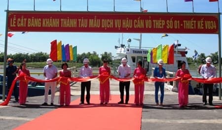 Bàn giao tàu cá vỏ thép cho ngư dân Bà Rịa-Vũng Tàu