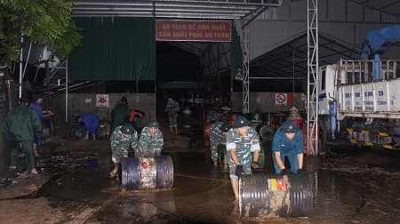 “Sao vuông” trong lũ