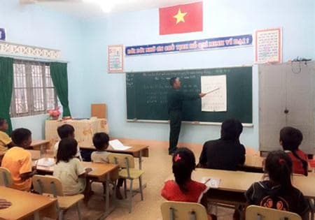 Lớp học giữa đại ngàn Tây Nguyên
