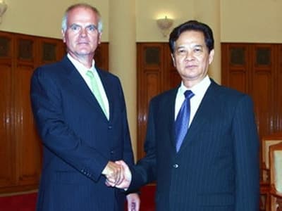Thủ tướng tiếp Trưởng phái đoàn EU và Đại sứ Pháp