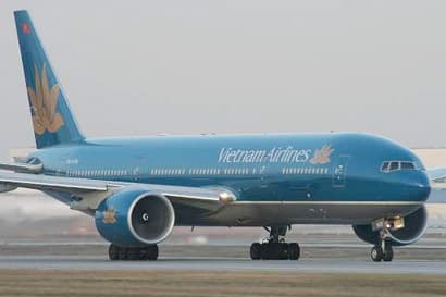 Vietnam Airlines hủy nhiều chuyến bay do bão số 7