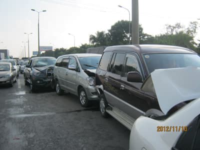 Tai nạn liên hoàn trên cao tốc Bắc Thăng Long- Nội Bài