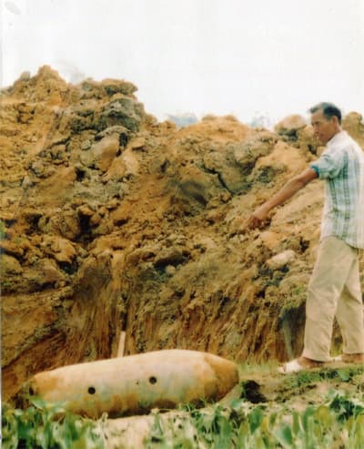 Cựu chiến binh “săn” bom…