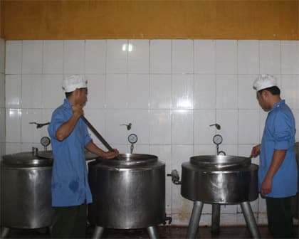 Khai thác bếp lò hơi cơ khí ở Lữ đoàn 201