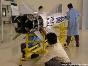 Ấn Độ thử thành công tên lửa đánh chặn siêu thanh