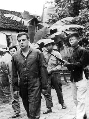 Ngày 19-12-1972: Họp báo vạch trần tội ác của Đế quốc Mỹ