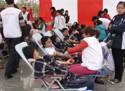 Hơn 3.000 người hiến máu tại ngày hội “Trái tim tình nguyện”