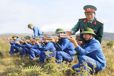 "Sao vuông" trên đất Viềng