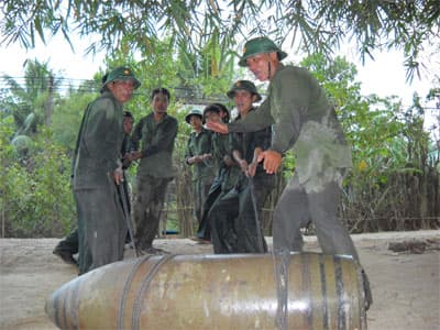Ra thực địa như vào “trận đánh”