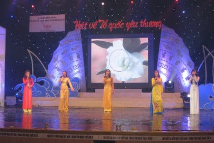 Chương trình nghệ thuật “Hát về Tổ quốc yêu thương”