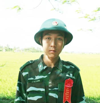 Lê Thế Chung - Binh nhì bắn giỏi