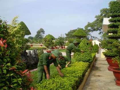 Môi trường xanh để bộ đội thêm yêu đơn vị