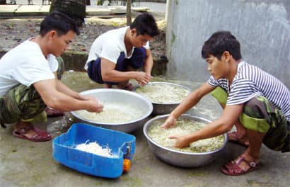 Tăng gia trên... tàu