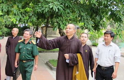 Bồi dưỡng kiến thức QP-AN cho chức sắc, chức việc tôn giáo trên địa bàn Quân khu 4 (Bài 1)