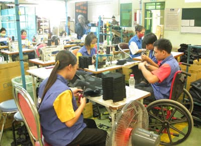 Người khuyết tật chưa được ưu tiên dạy nghề, tạo việc làm