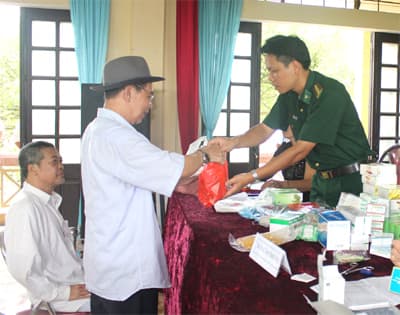 Nhiều đơn vị, địa phương tích cực hưởng ứng, thực hiện "Đền ơn đáp nghĩa"