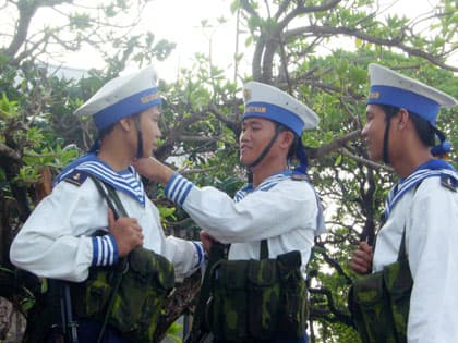 Dưới tán cây phong ba