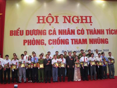 Phòng, chống tham nhũng, lãng phí bắt đầu từ quản lý, đánh giá cán bộ