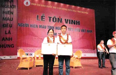 Giọt máu ấm tình quân dân