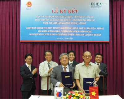 Hỗ trợ dự án về huấn luyện an toàn vệ sinh lao động tại Việt Nam