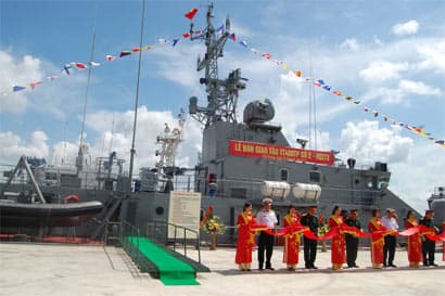 Nhận bàn giao Tàu pháo số 2 do Công ty Hồng Hà đóng