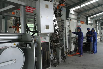 Quyền lợi, trách nhiệm của tổ chức, cá nhân tham gia hoạt động công nghiệp quốc phòng