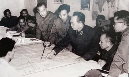 Chủ động, sáng tạo xây dựng thế trận phòng không chiến dịch