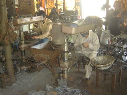 Giải quyết ô nhiễm để phát triển làng nghề