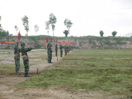 Xạ thủ Quân khu 5 thi tài
