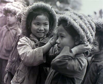 Triển lãm ảnh "Trẻ em thời chiến": Xương rồng vẫn nở hoa