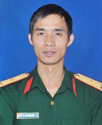 Dũng cảm cứu người giữa dòng nước xiết
