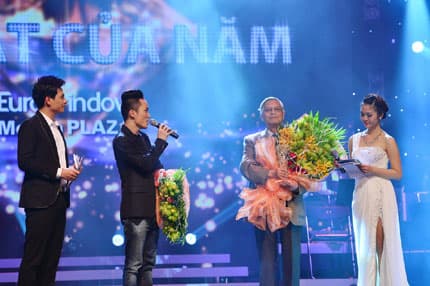 “Chiếc khăn Piêu” giành giải thưởng Bài hát của năm