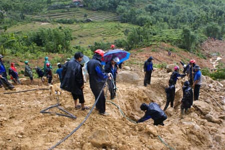 Quảng Ngãi thiệt hại nặng sau lũ