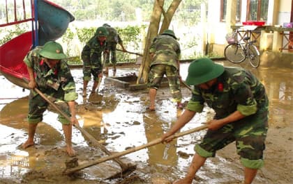 Tận tình, tận nghĩa giúp dân