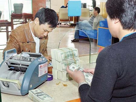 Không đặt nặng mục tiêu tăng trưởng tín dụng