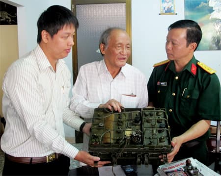 Hiến tặng hiện vật về Đại tướng Nguyễn Chí Thanh
