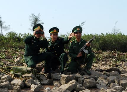 Thức cùng biển, trời mùa Xuân