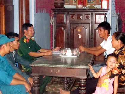 Thực hiện tốt "3 bình cử, 4 công khai"
