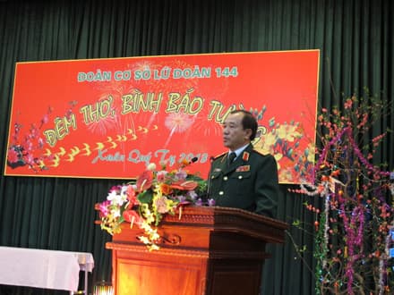 Trung tướng Mai Quang Phấn thăm, chúc Tết Lữ đoàn 144- Bộ Tổng tham mưu